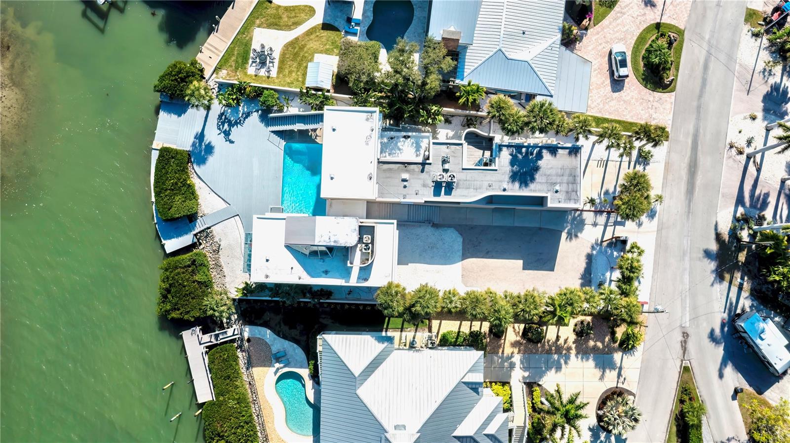 N6142032 Property Photo