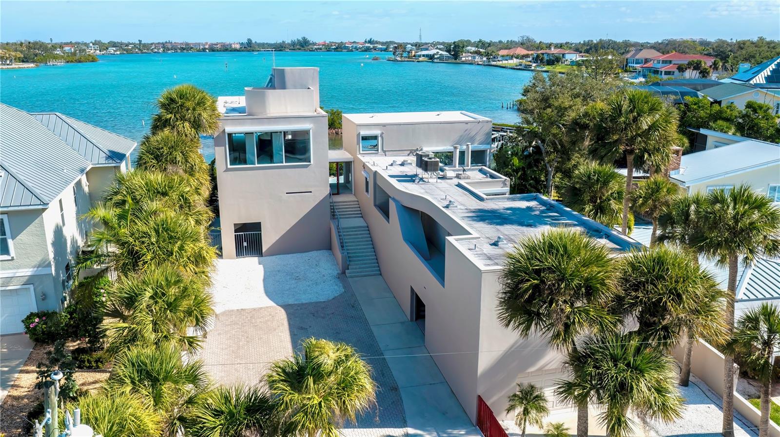 N6142032 Property Photo