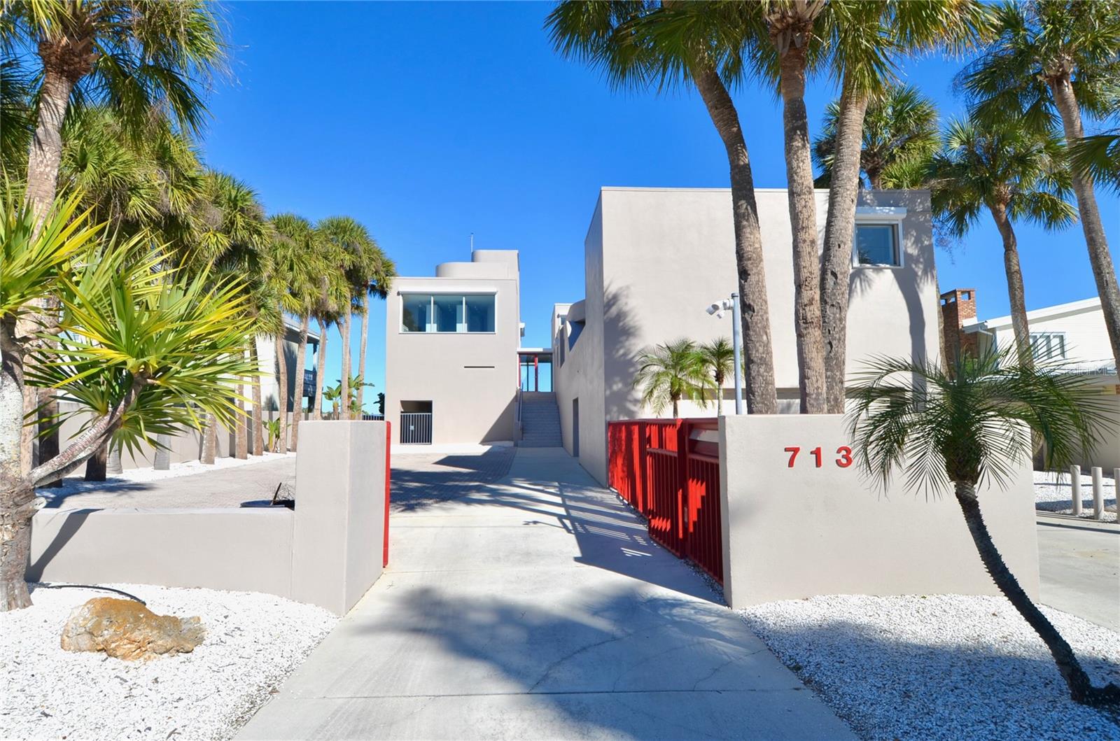 N6142032 Property Photo