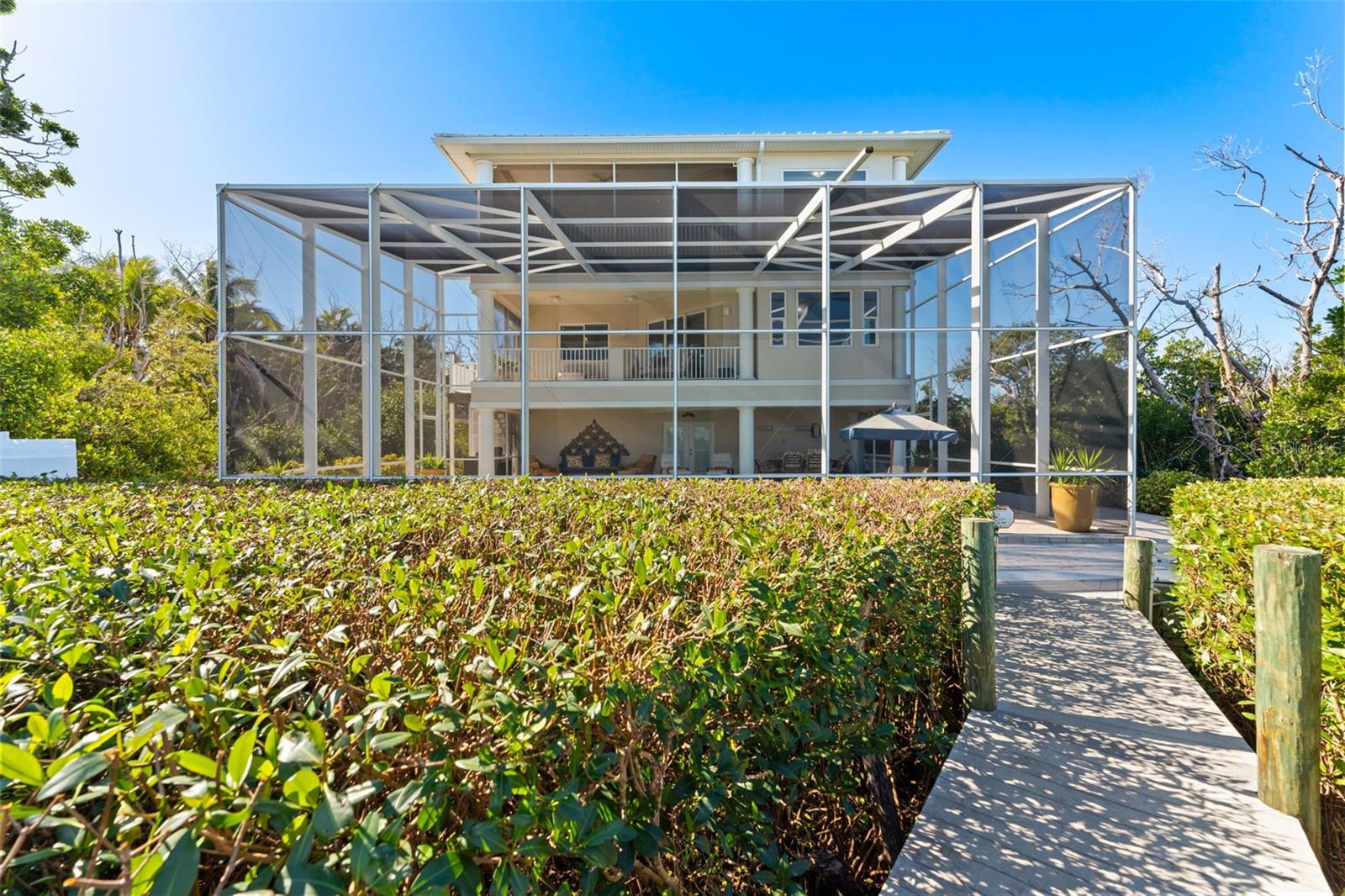 TB8458432 Property Photo