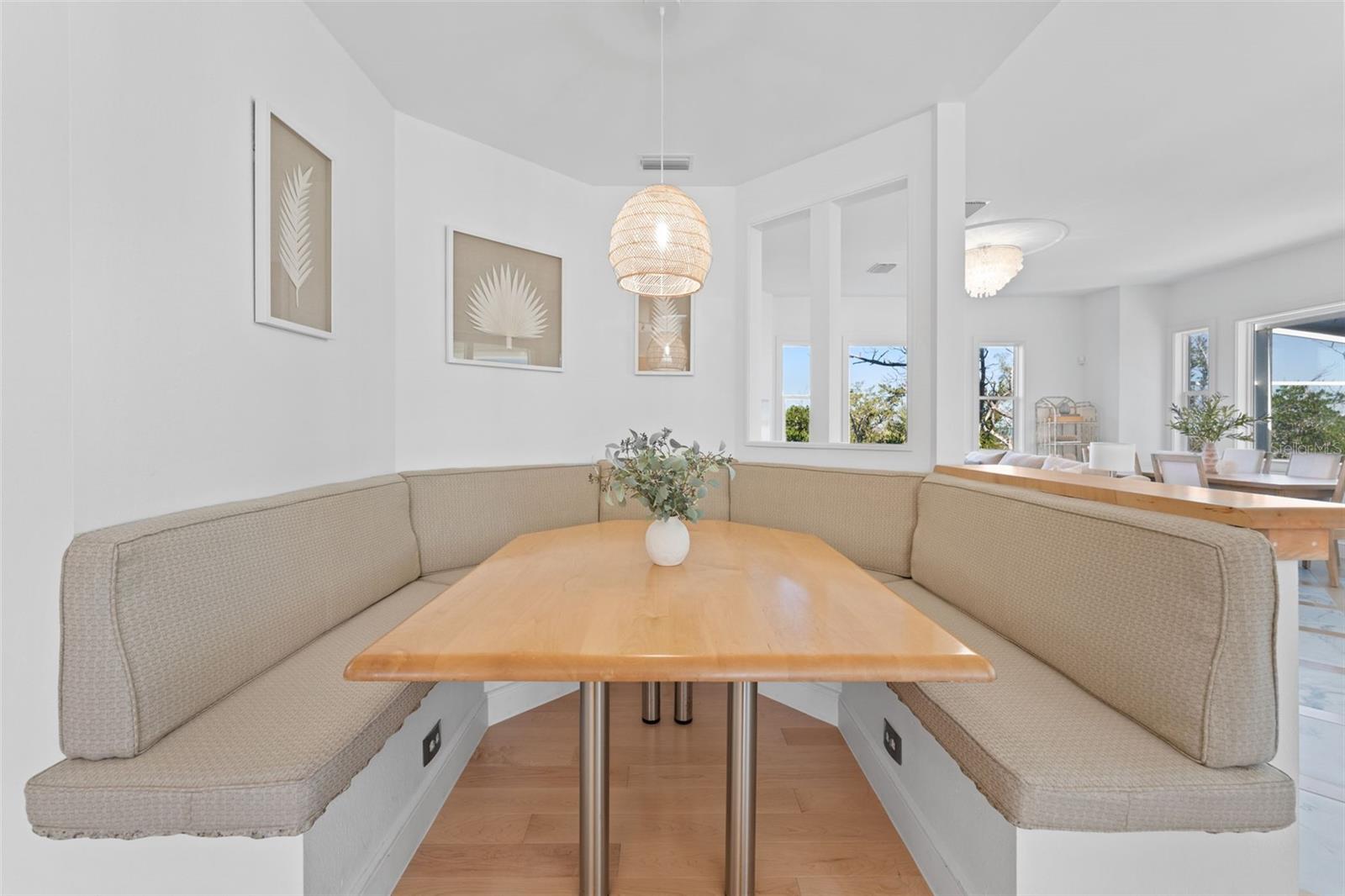 TB8458432 Property Photo