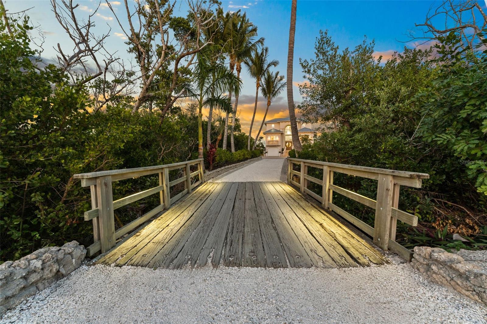 TB8458432 Property Photo