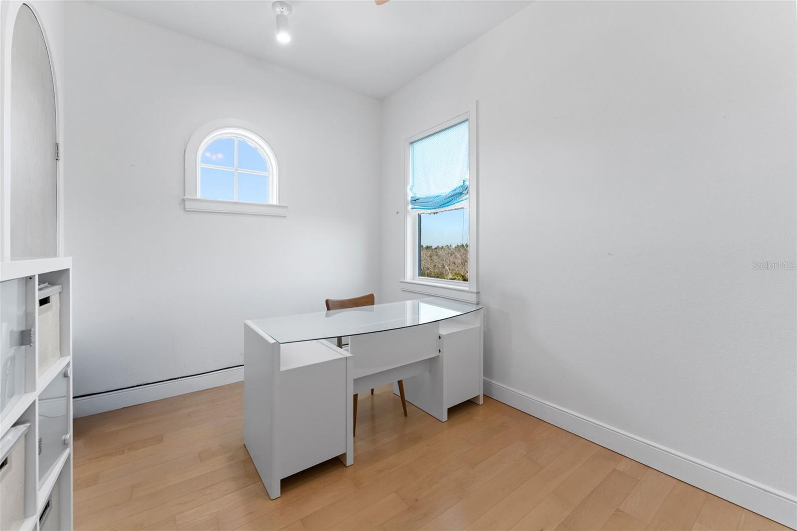 TB8458432 Property Photo