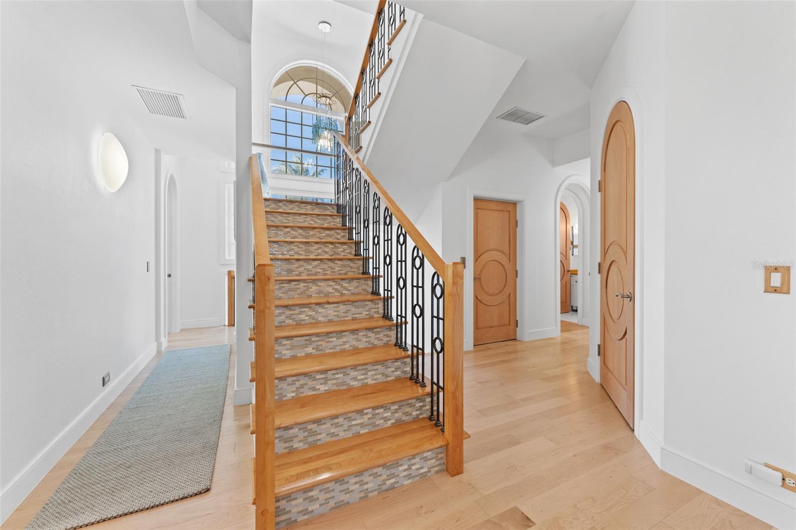 TB8458432 Property Photo