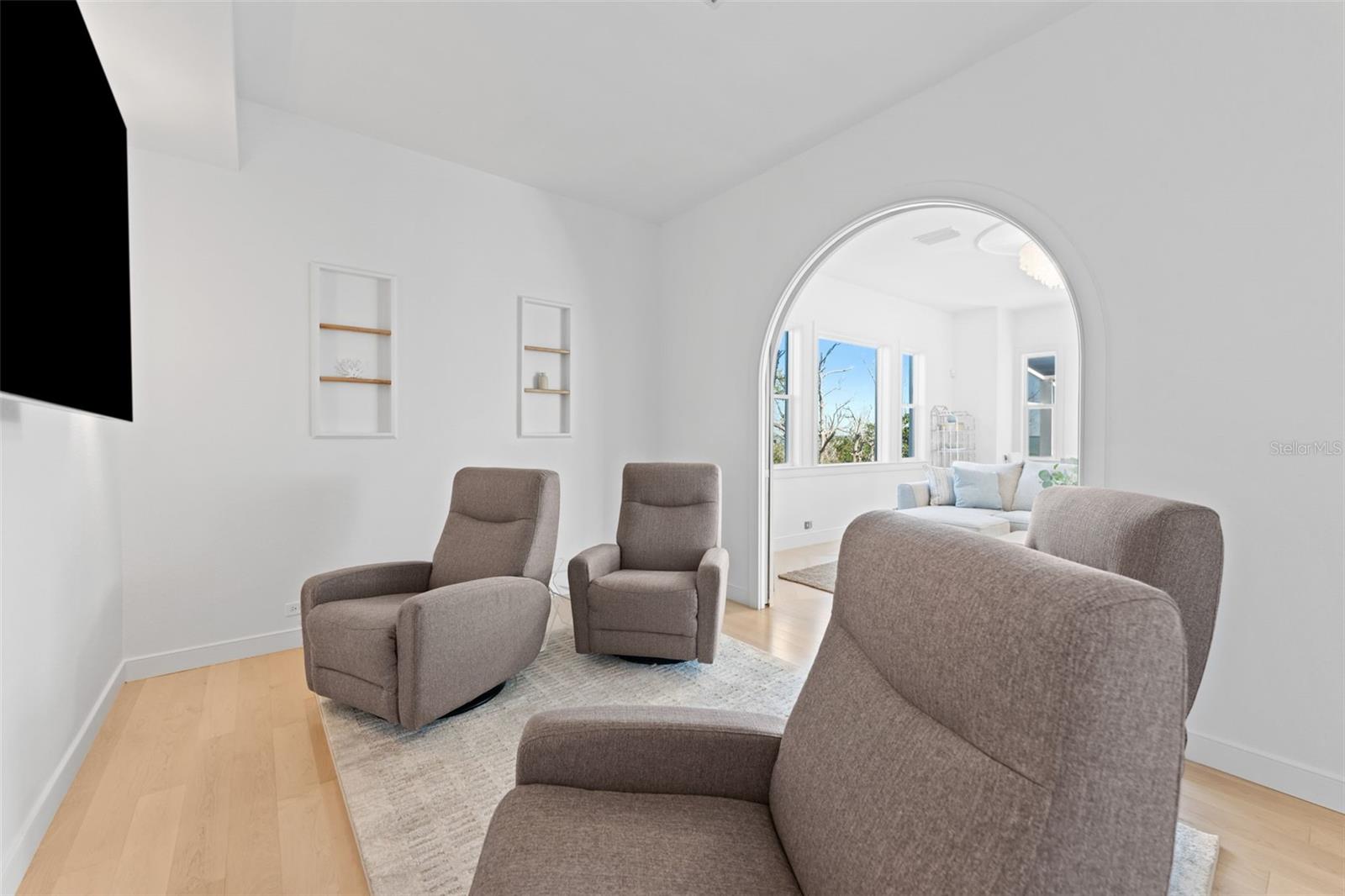 TB8458432 Property Photo