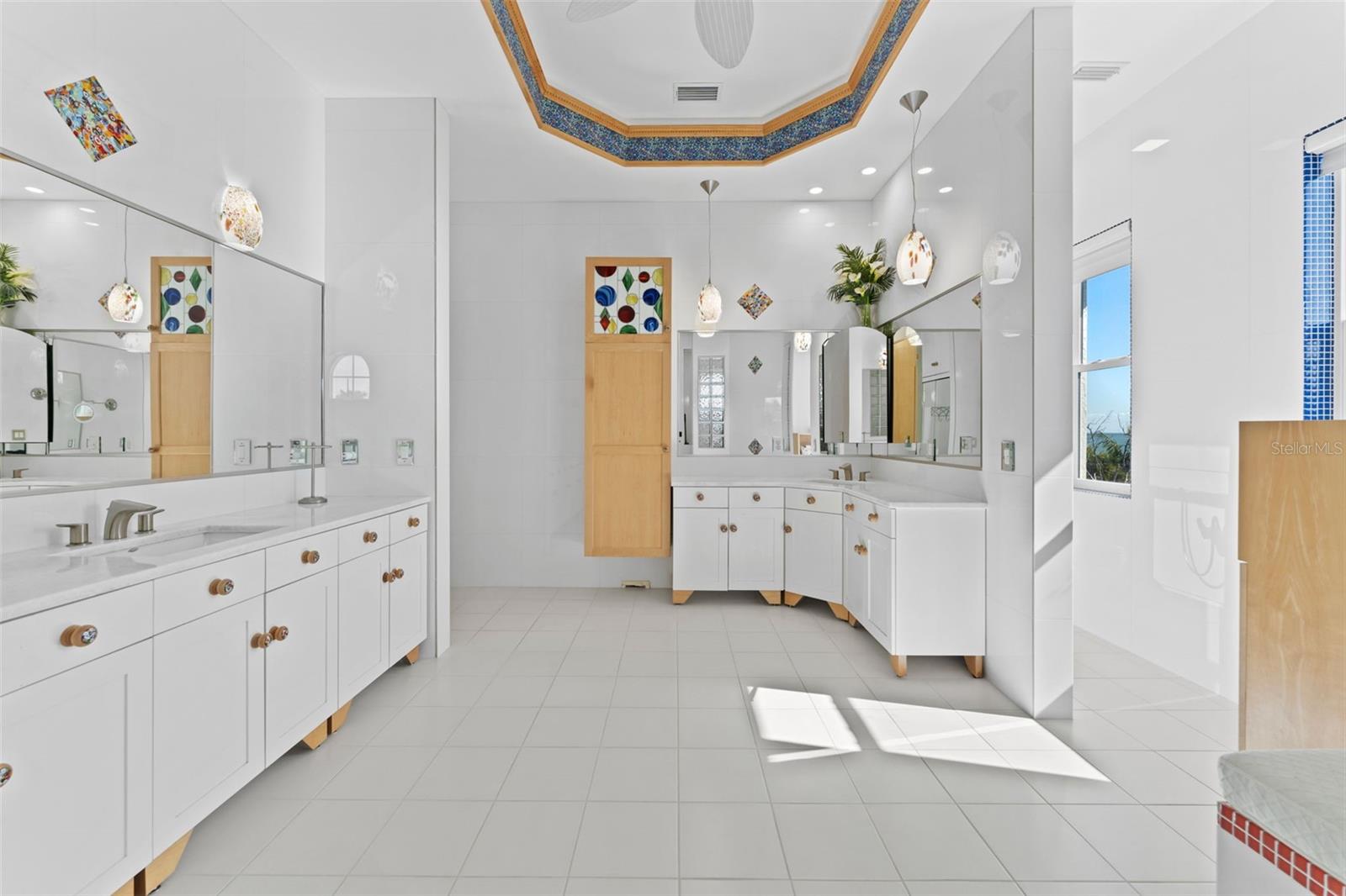 TB8458432 Property Photo