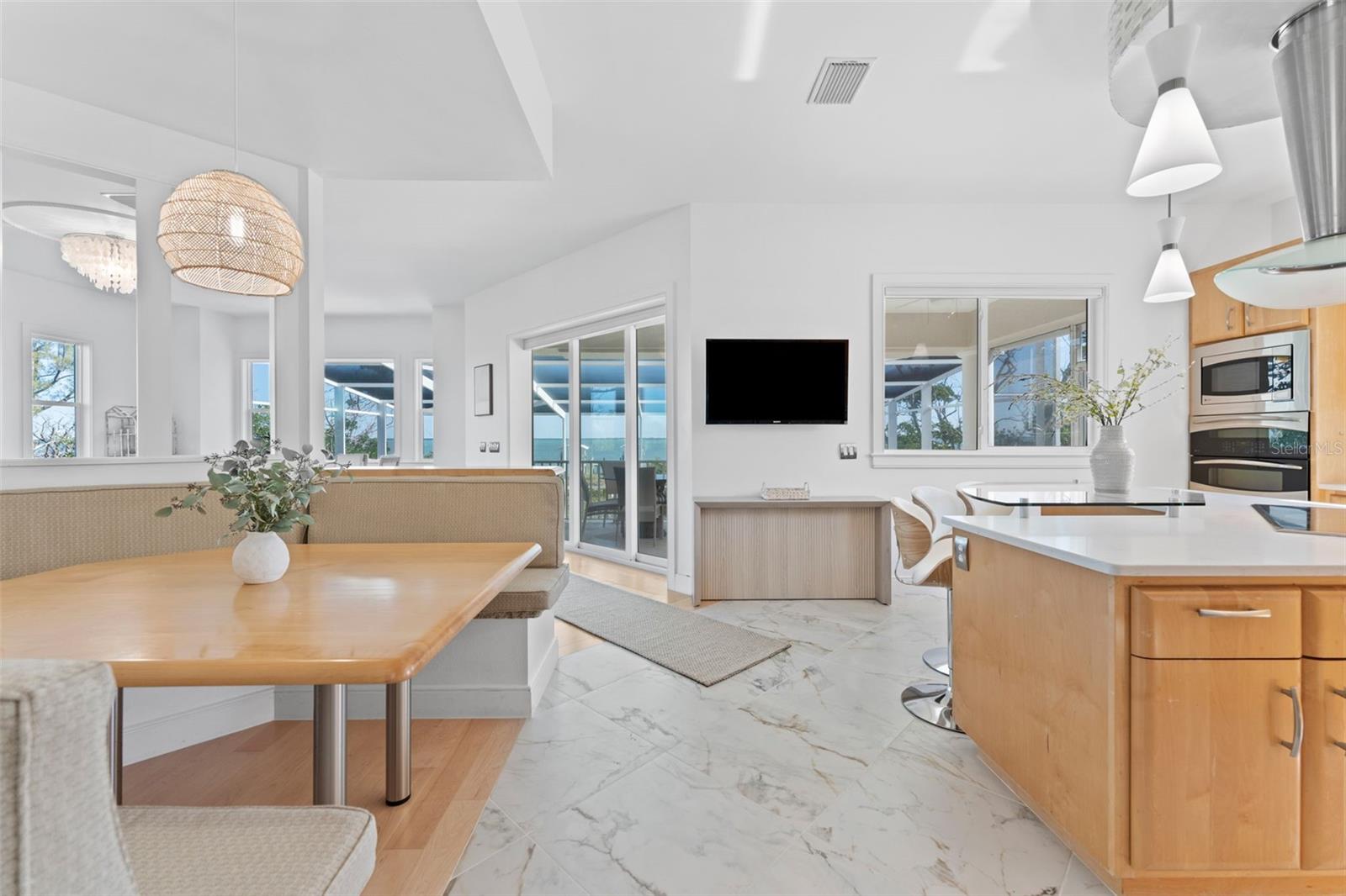 TB8458432 Property Photo