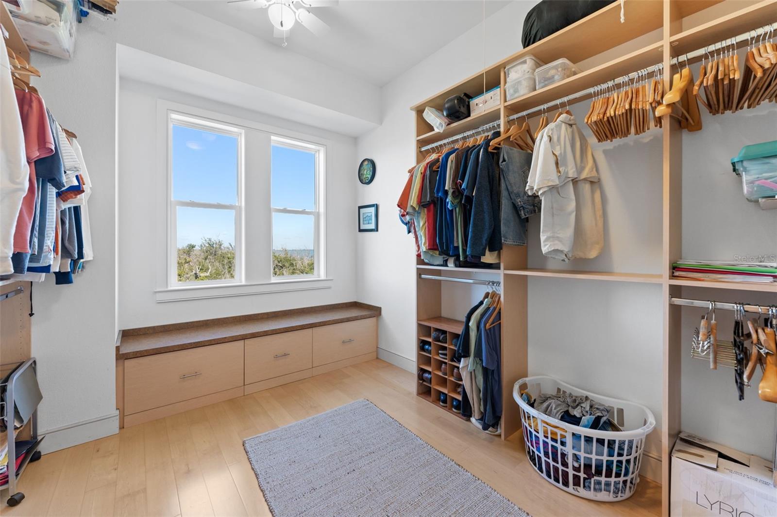 TB8458432 Property Photo