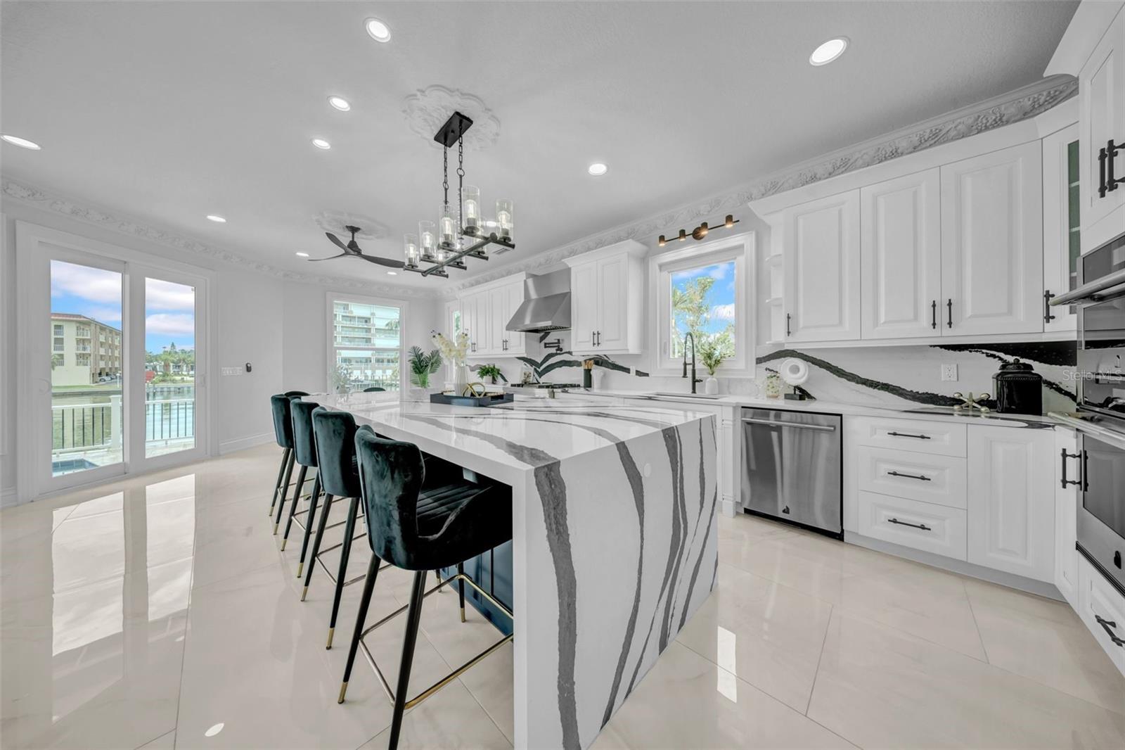 TB8458455 Property Photo