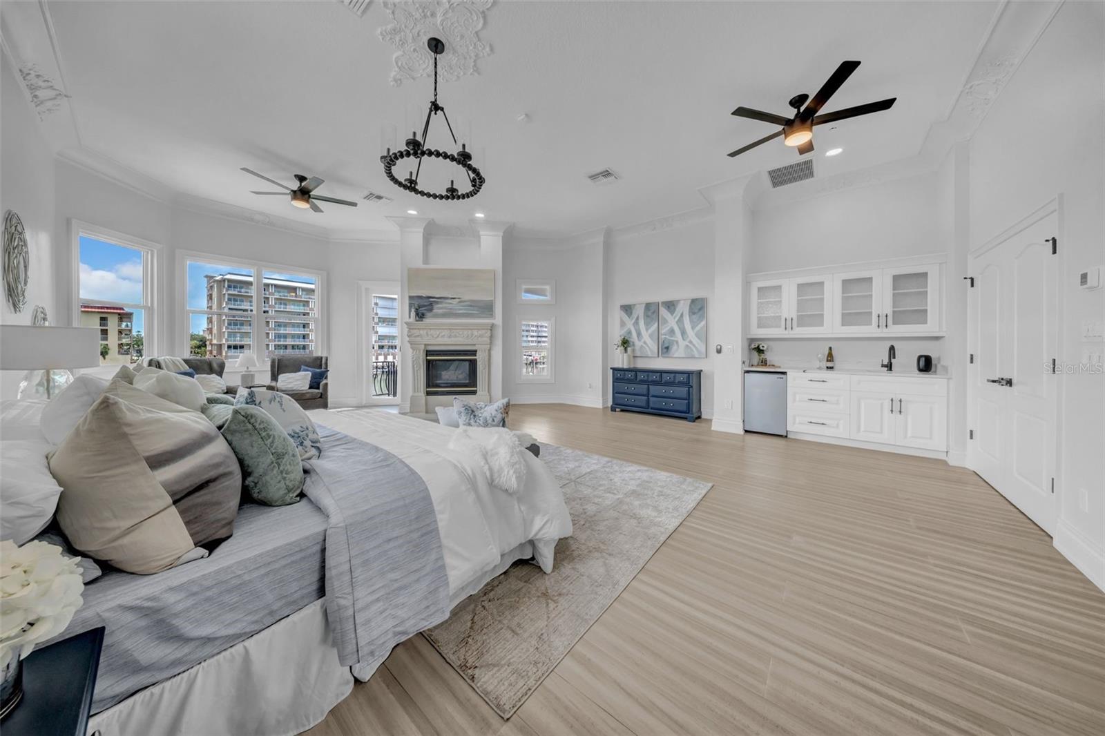 TB8458455 Property Photo