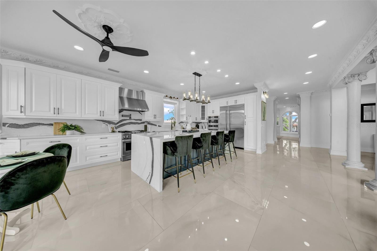 TB8458455 Property Photo