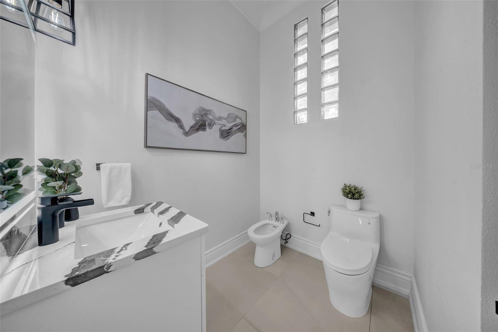 TB8458455 Property Photo