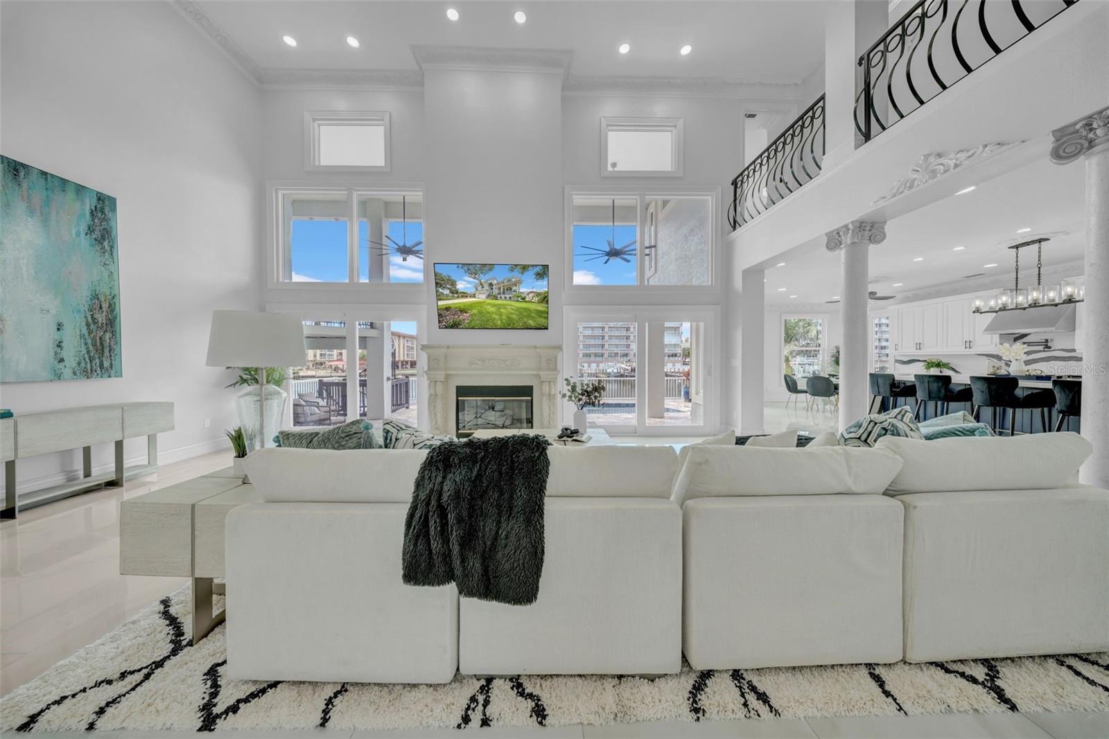 TB8458455 Property Photo