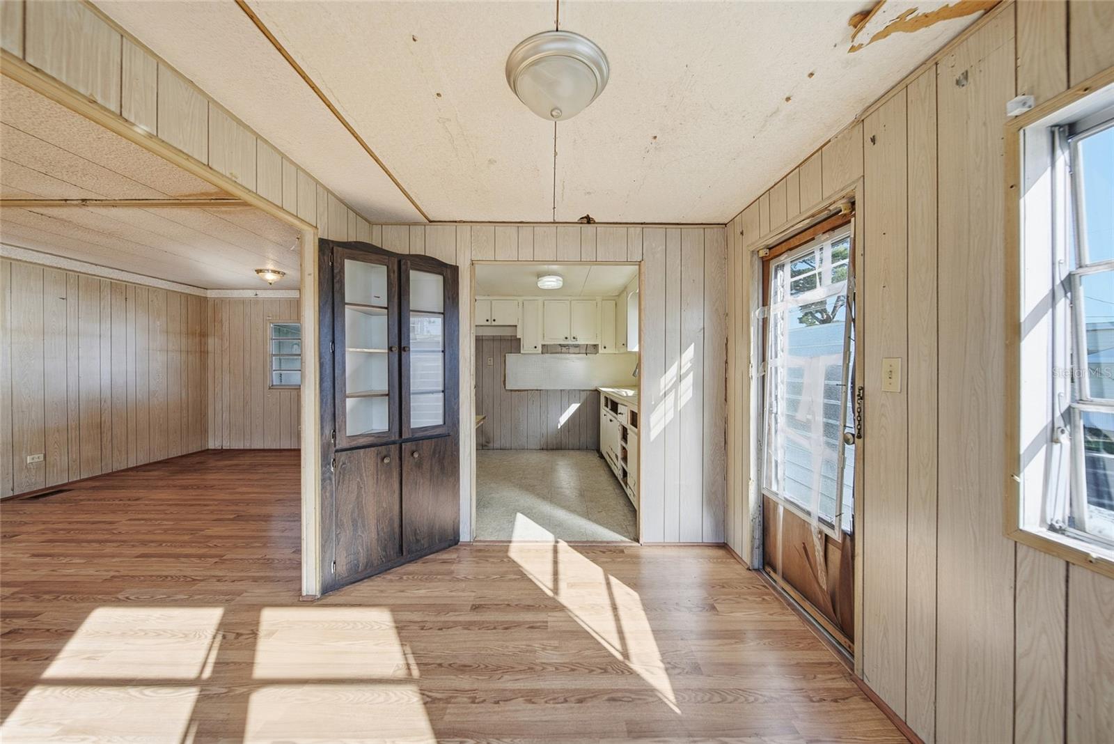 TB8458522 Property Photo