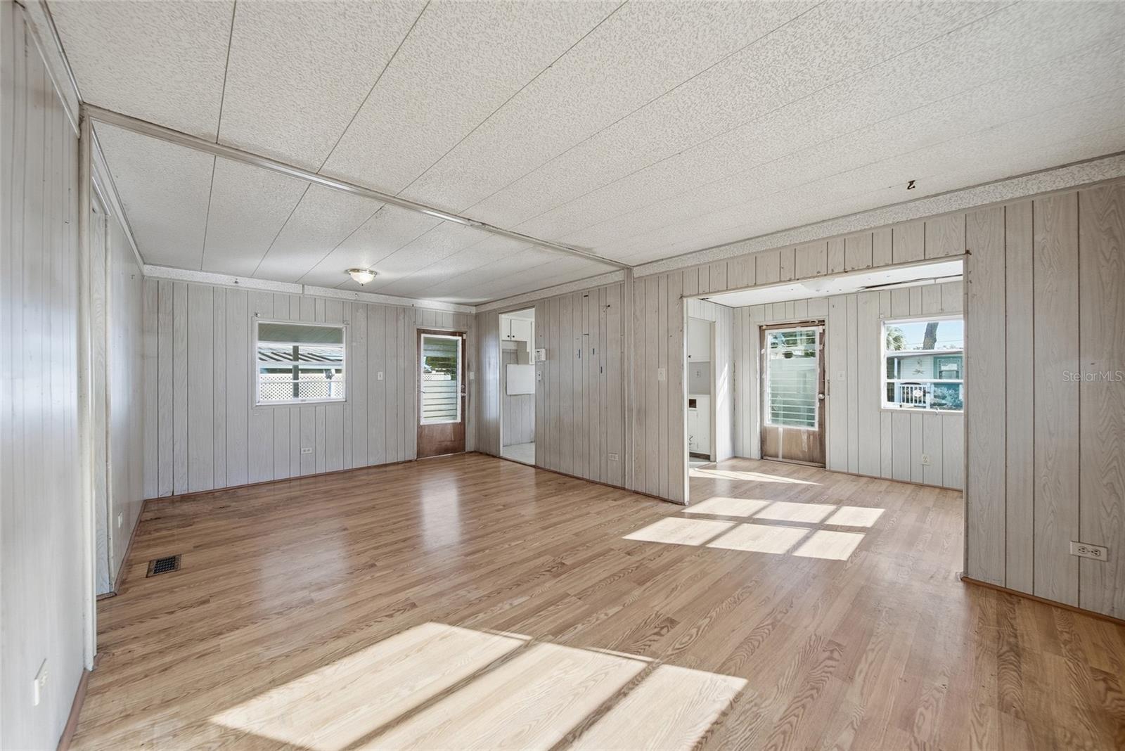 TB8458522 Property Photo