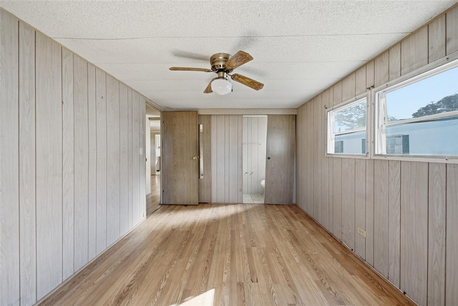 TB8458522 Property Photo