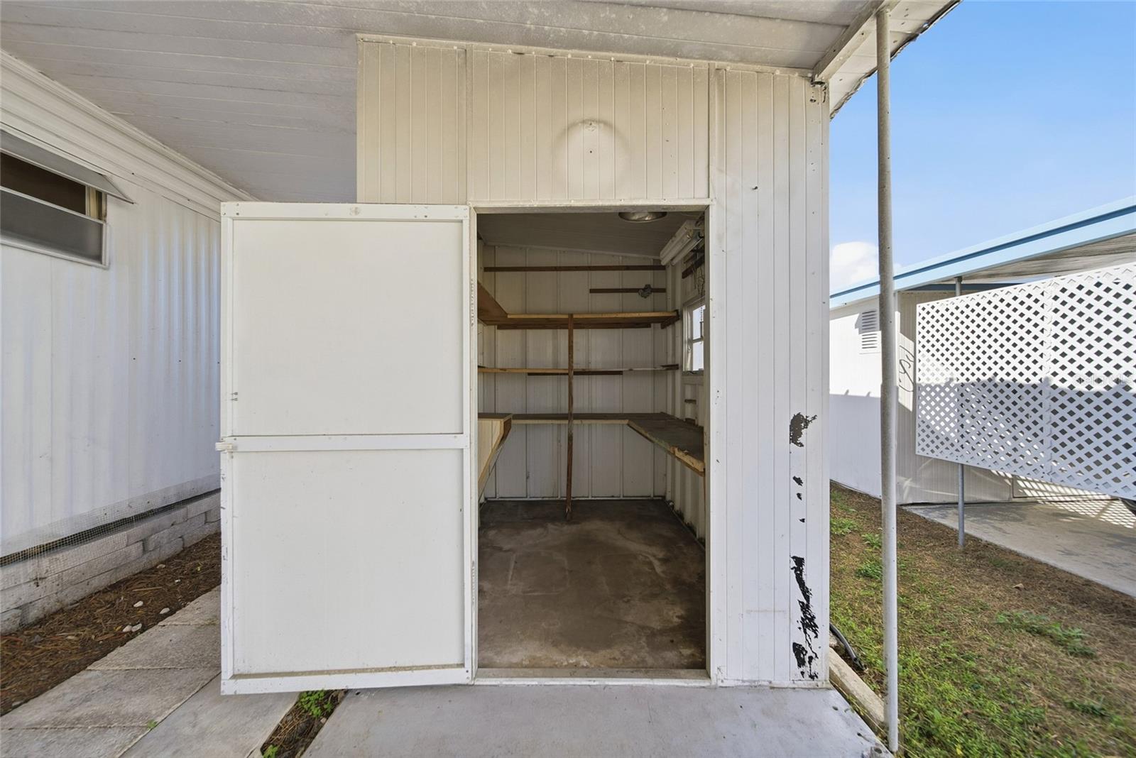 TB8458522 Property Photo