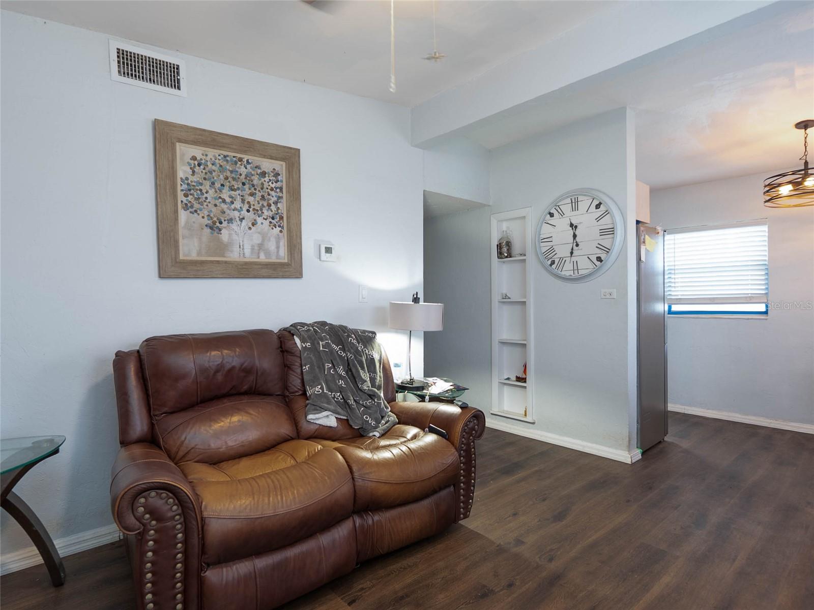 N6142037 Property Photo