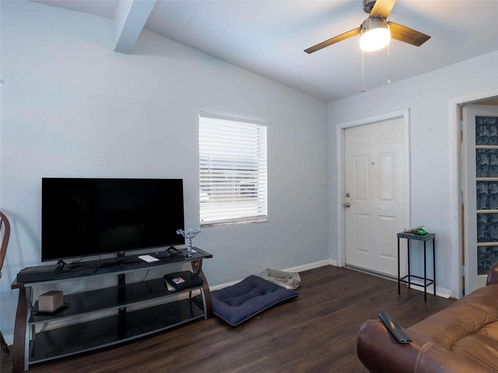 N6142037 Property Photo