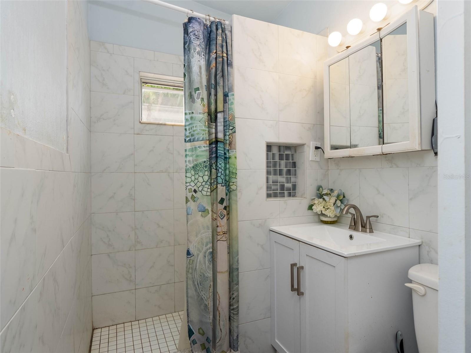 N6142037 Property Photo