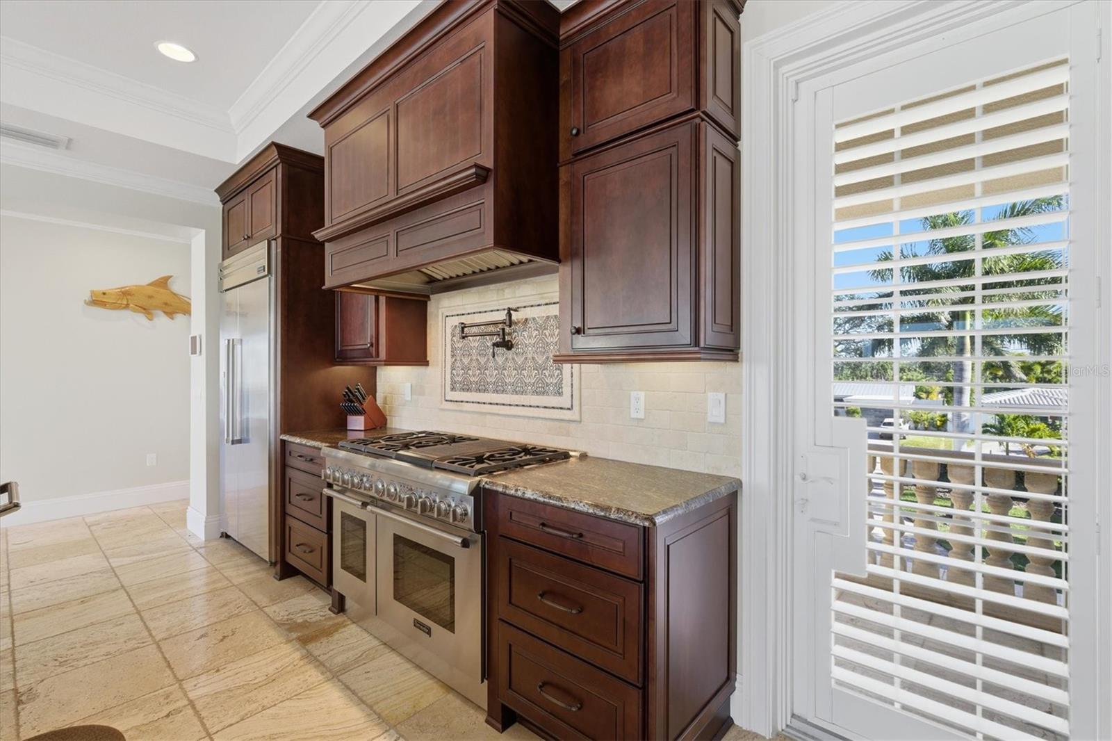 TB8458561 Property Photo