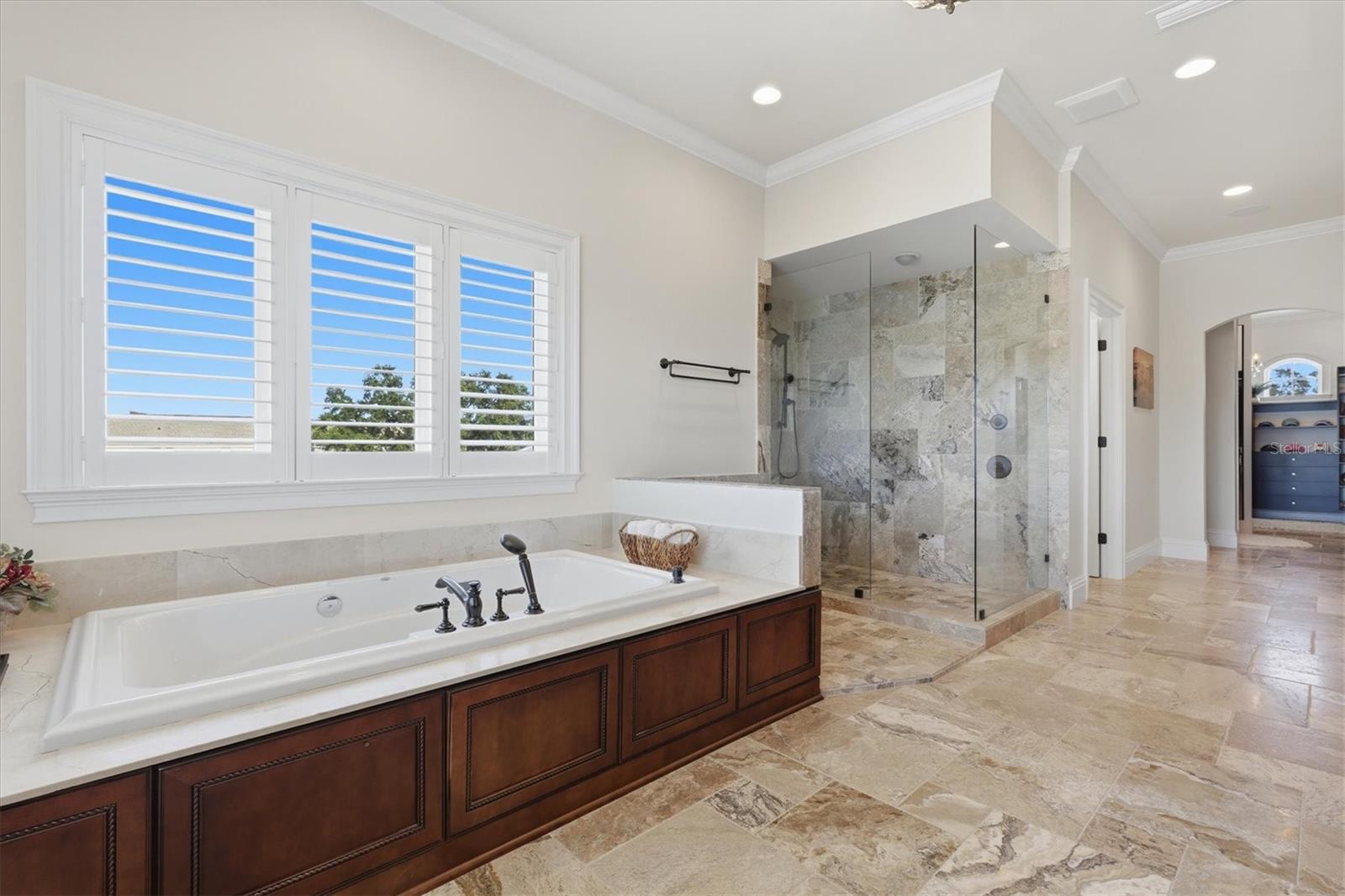 TB8458561 Property Photo