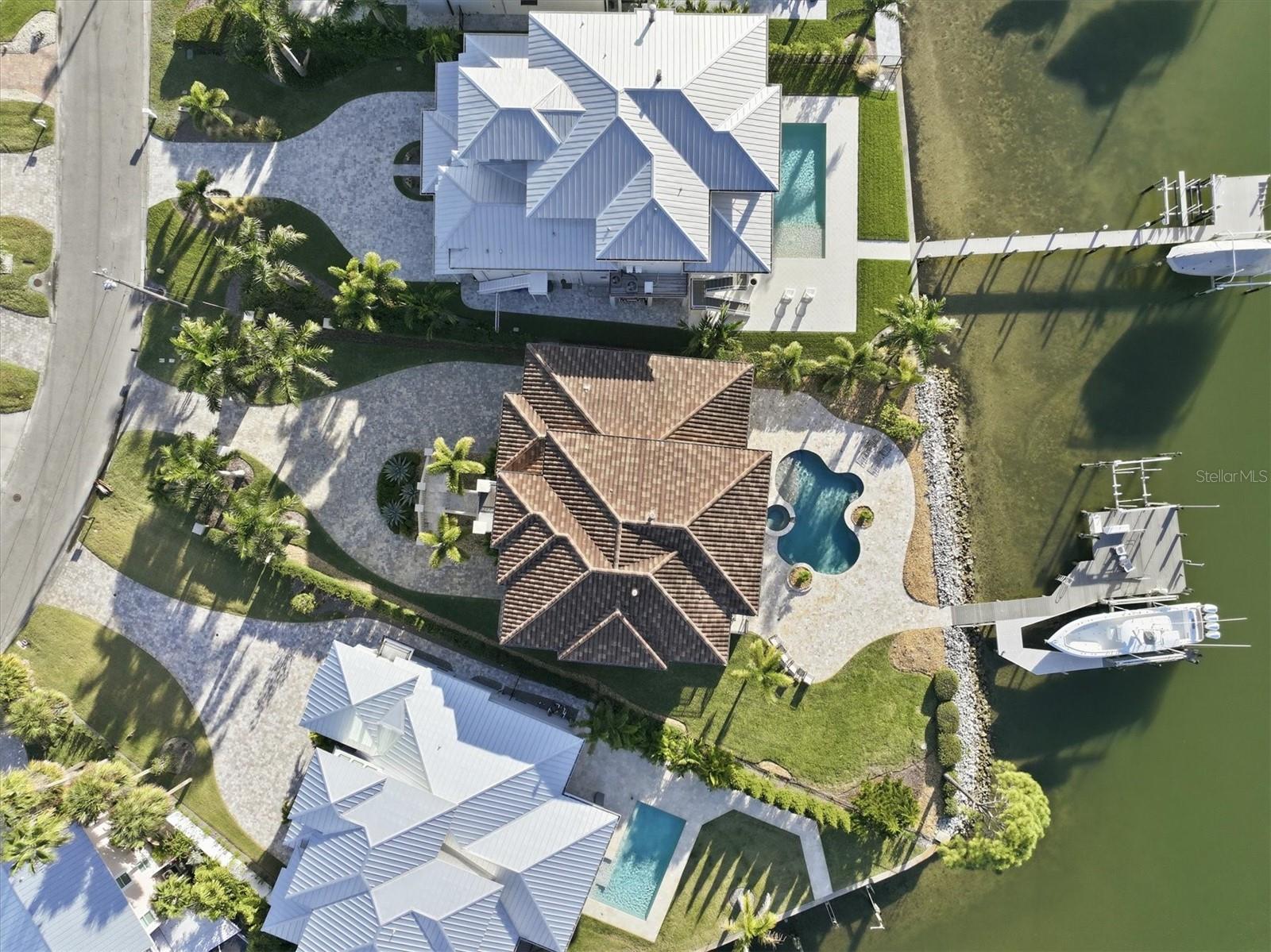 TB8458561 Property Photo