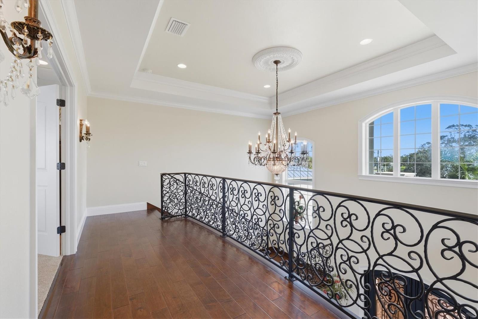 TB8458561 Property Photo