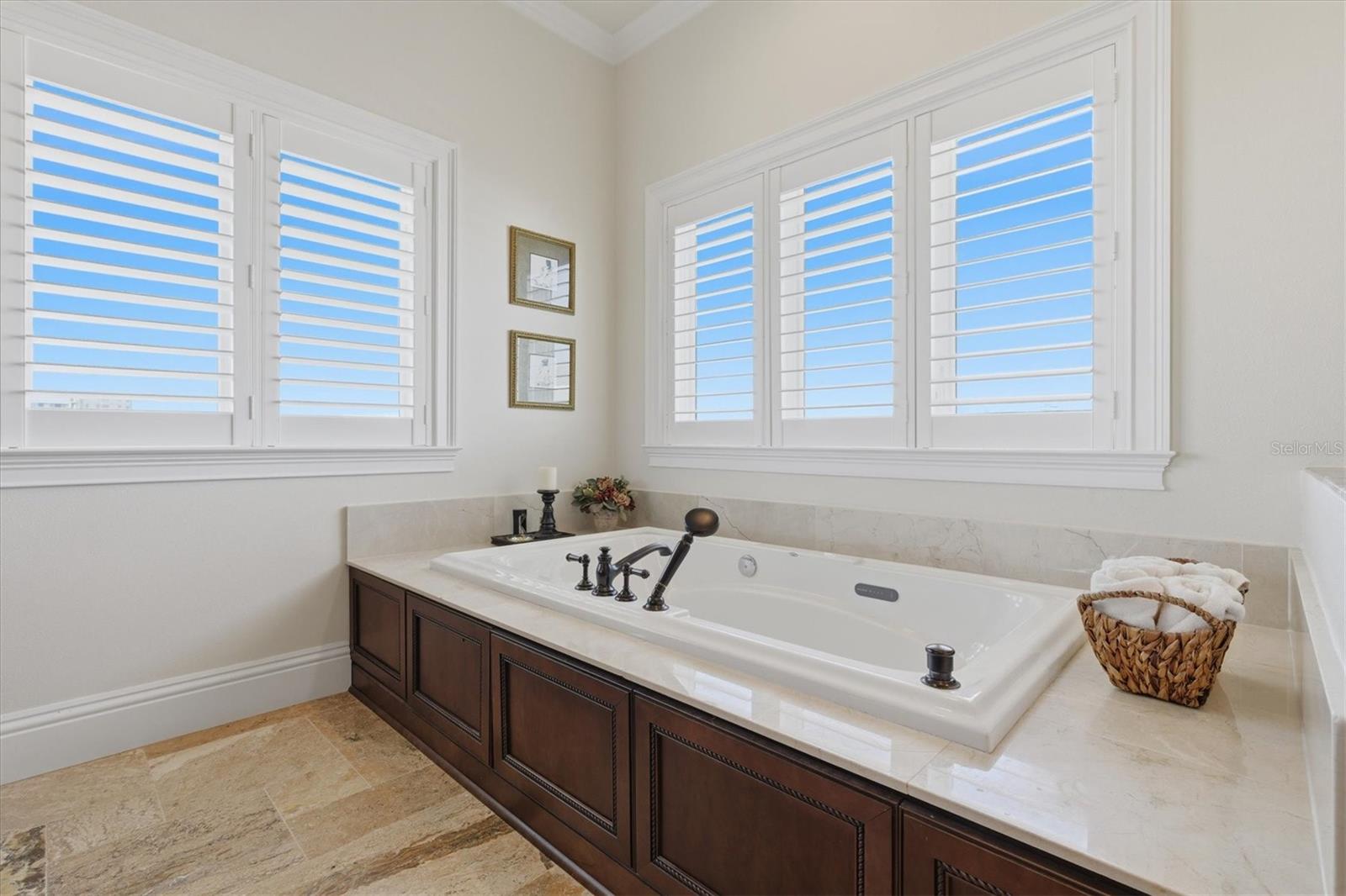 TB8458561 Property Photo