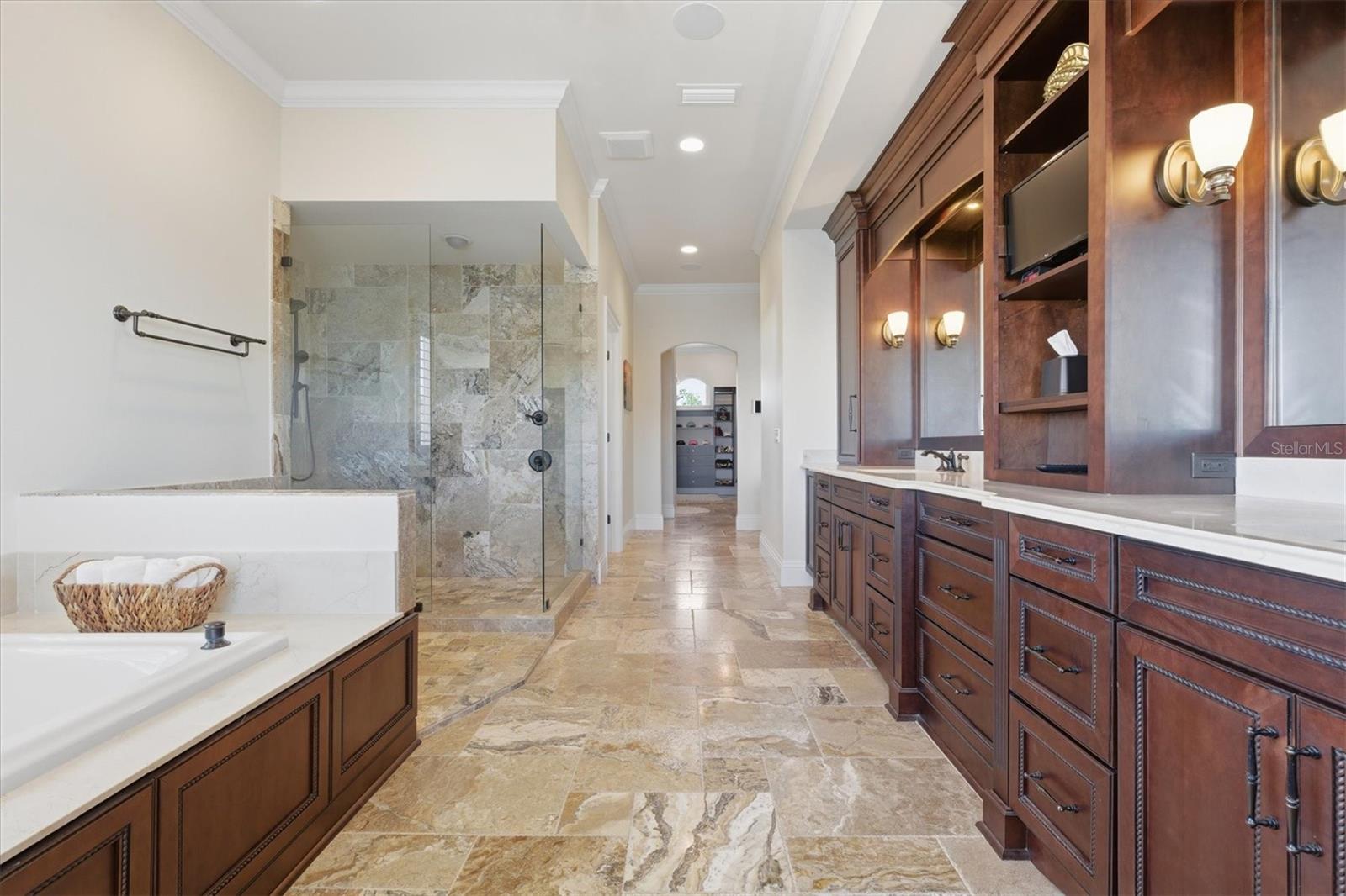 TB8458561 Property Photo