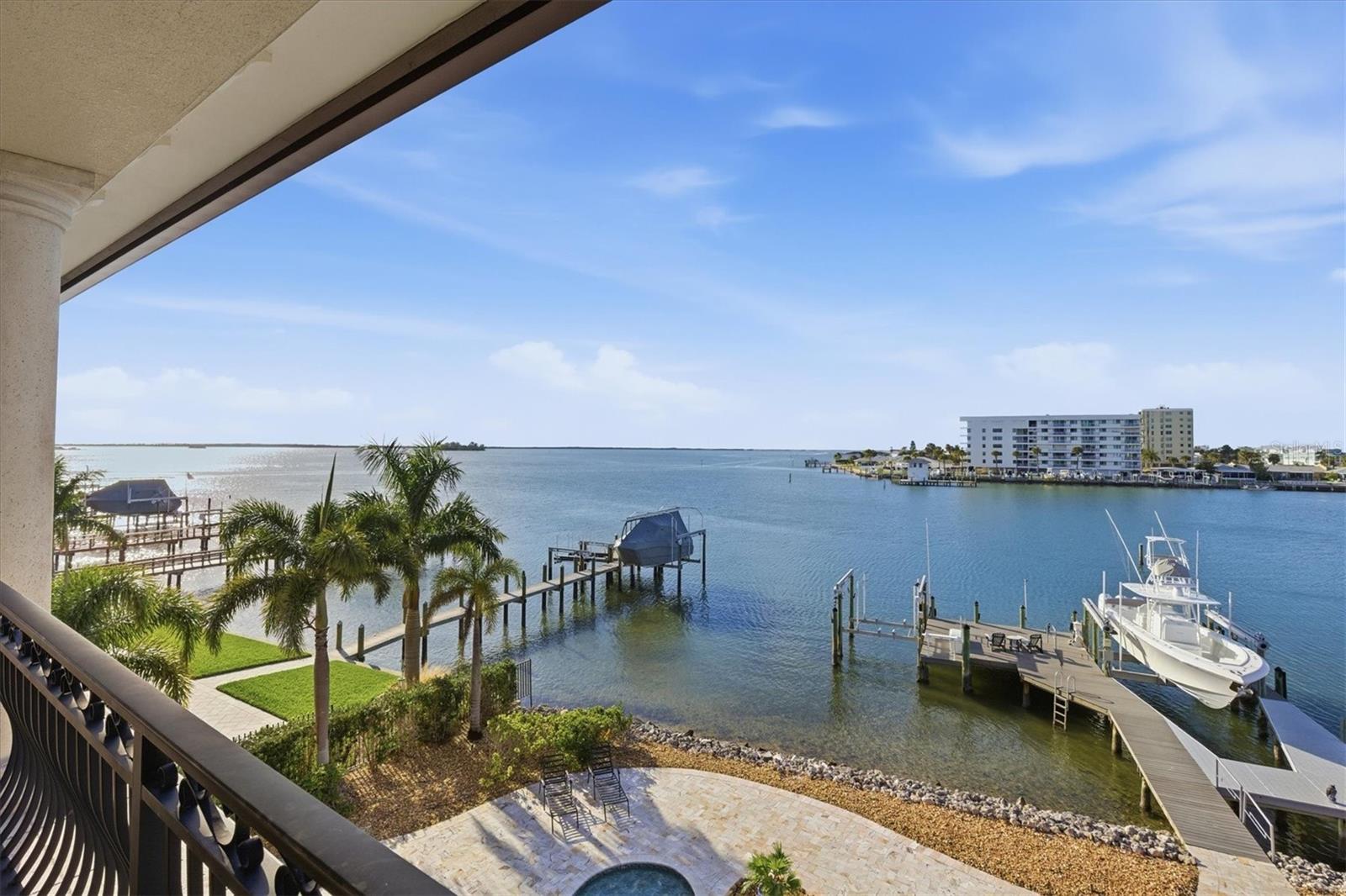 TB8458561 Property Photo