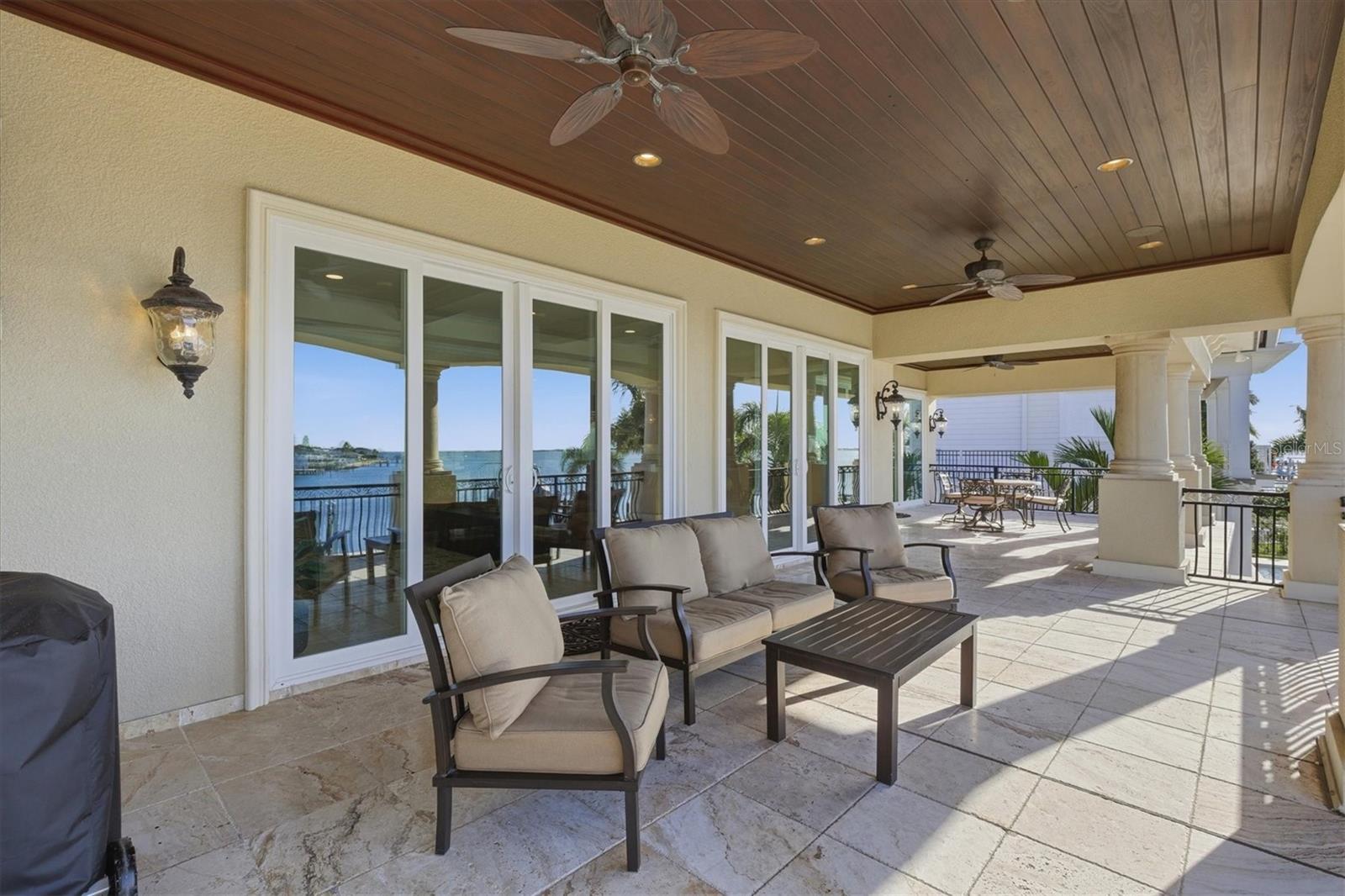 TB8458561 Property Photo