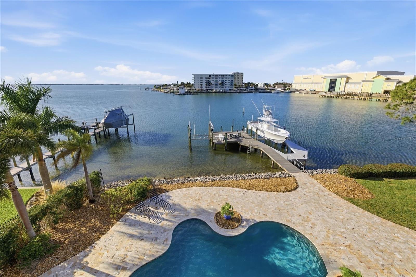 TB8458561 Property Photo