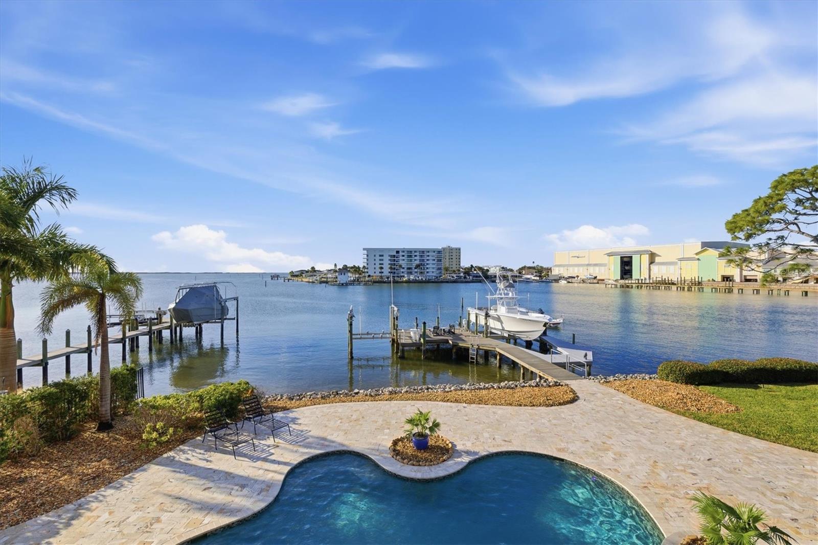 TB8458561 Property Photo