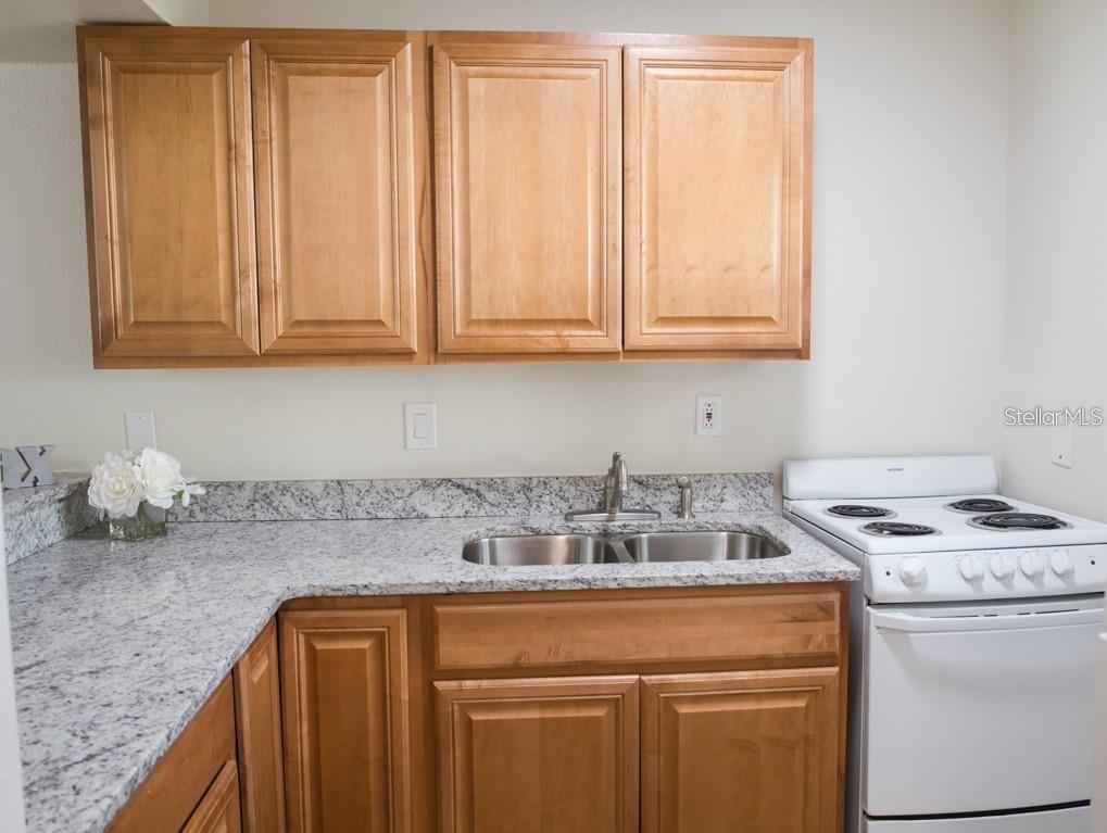 TB8458697 Property Photo