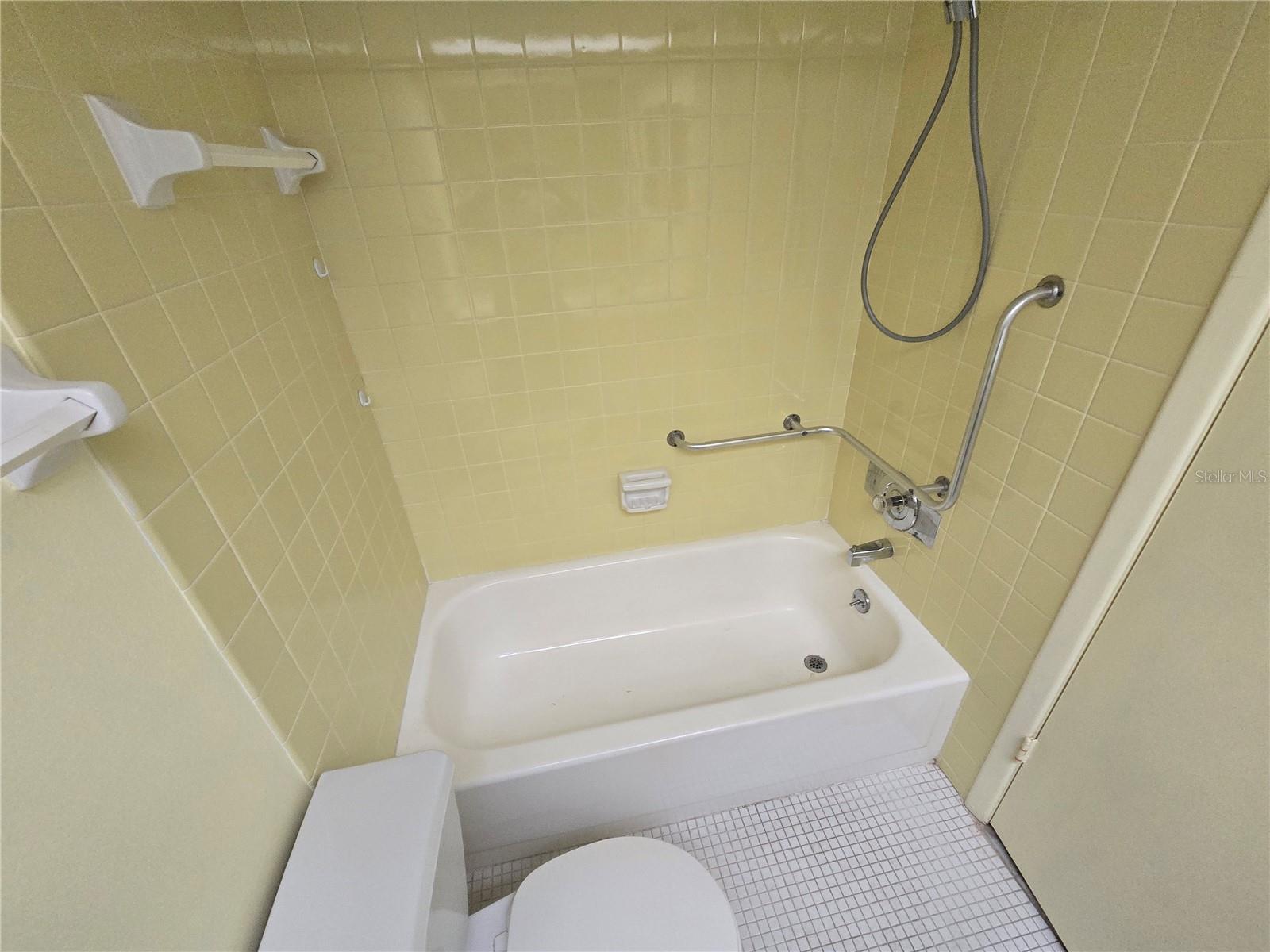 TB8458845 Property Photo