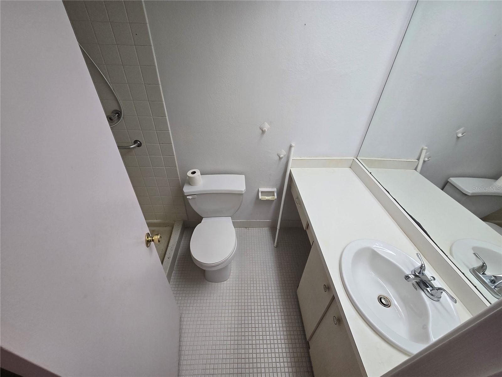 TB8458845 Property Photo