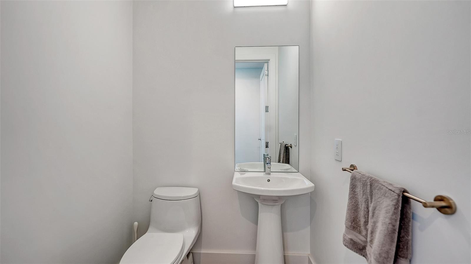 A4676211 Property Photo