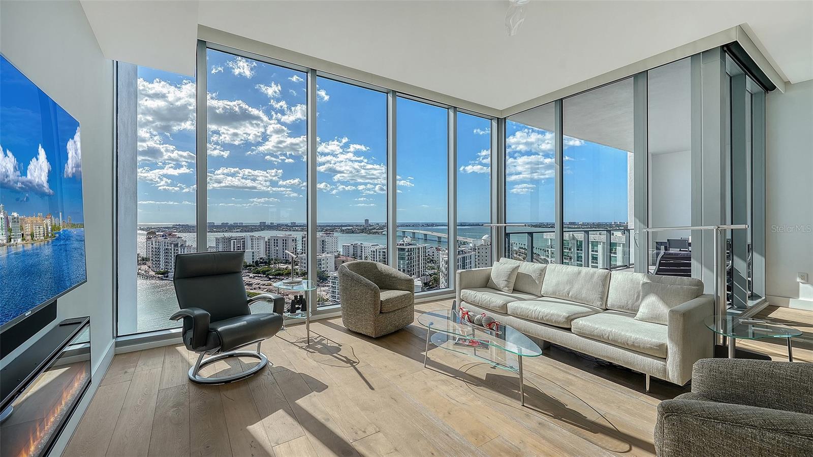 A4676211 Property Photo