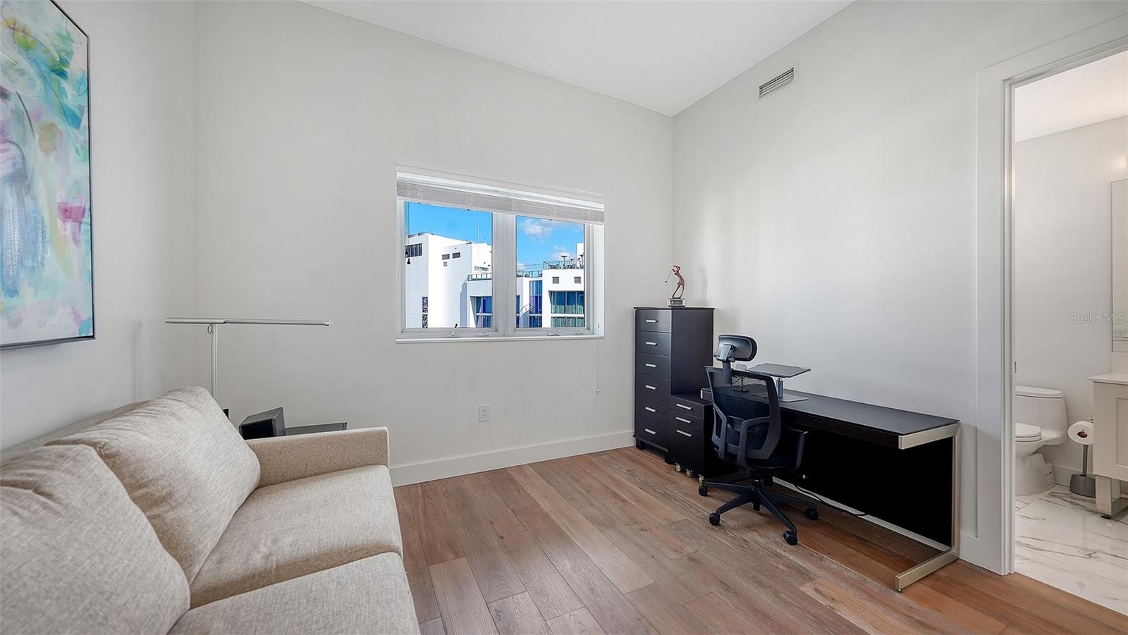 A4676211 Property Photo