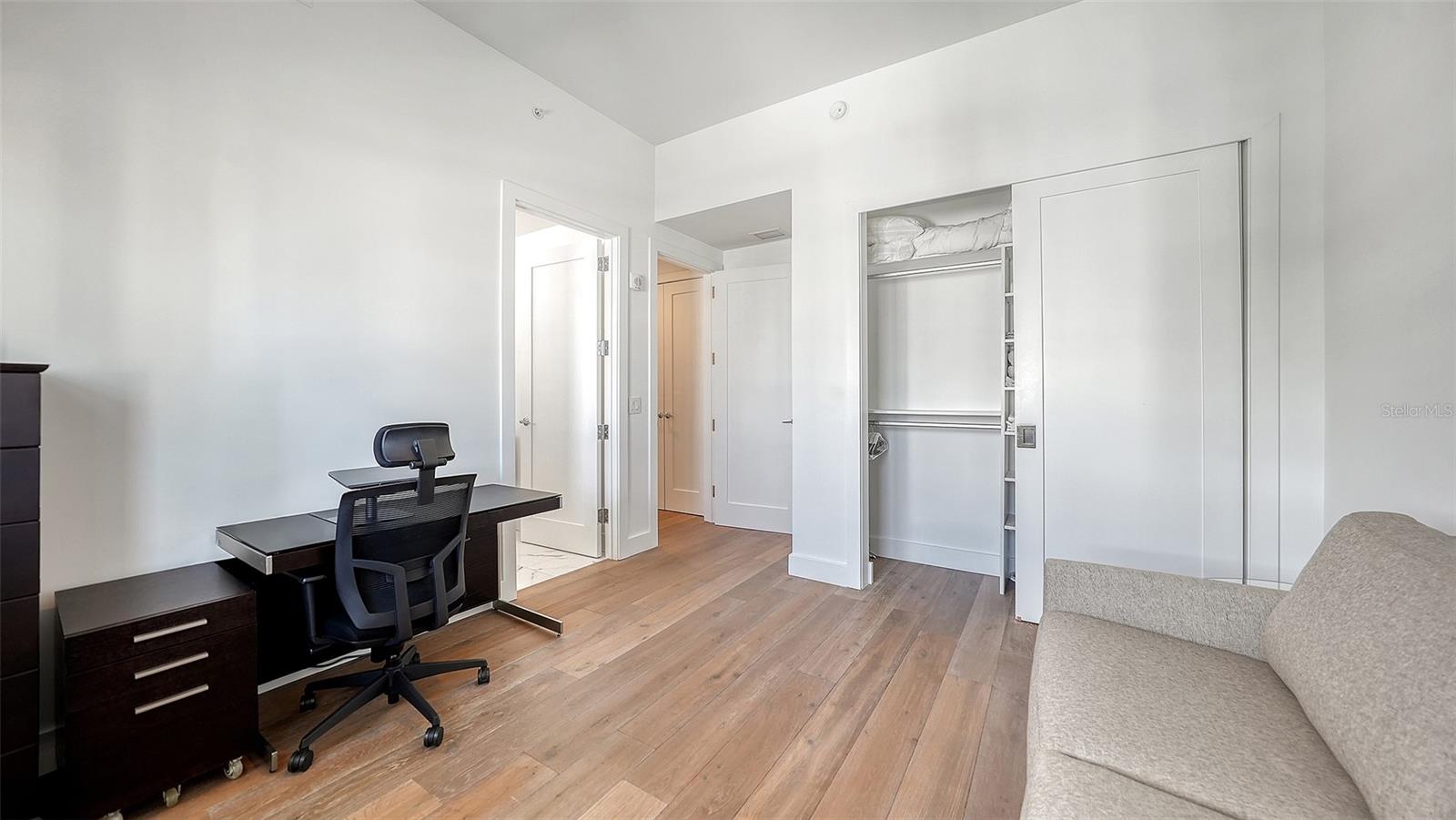 A4676211 Property Photo