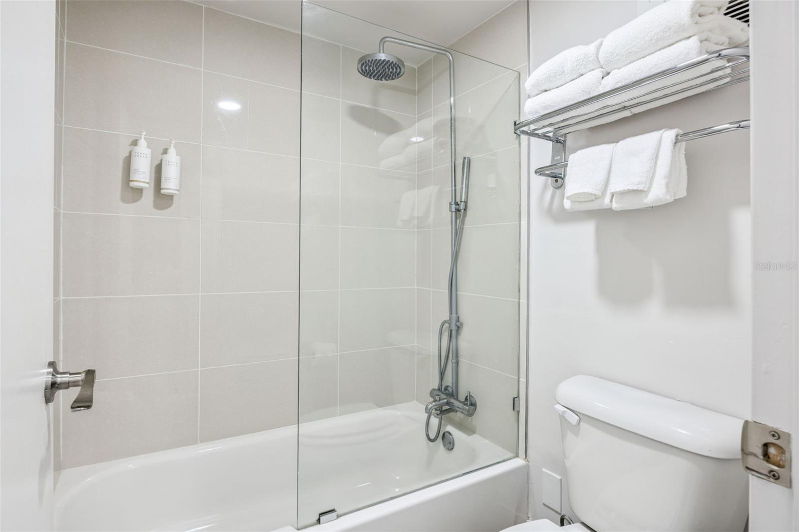 O6369526 Property Photo