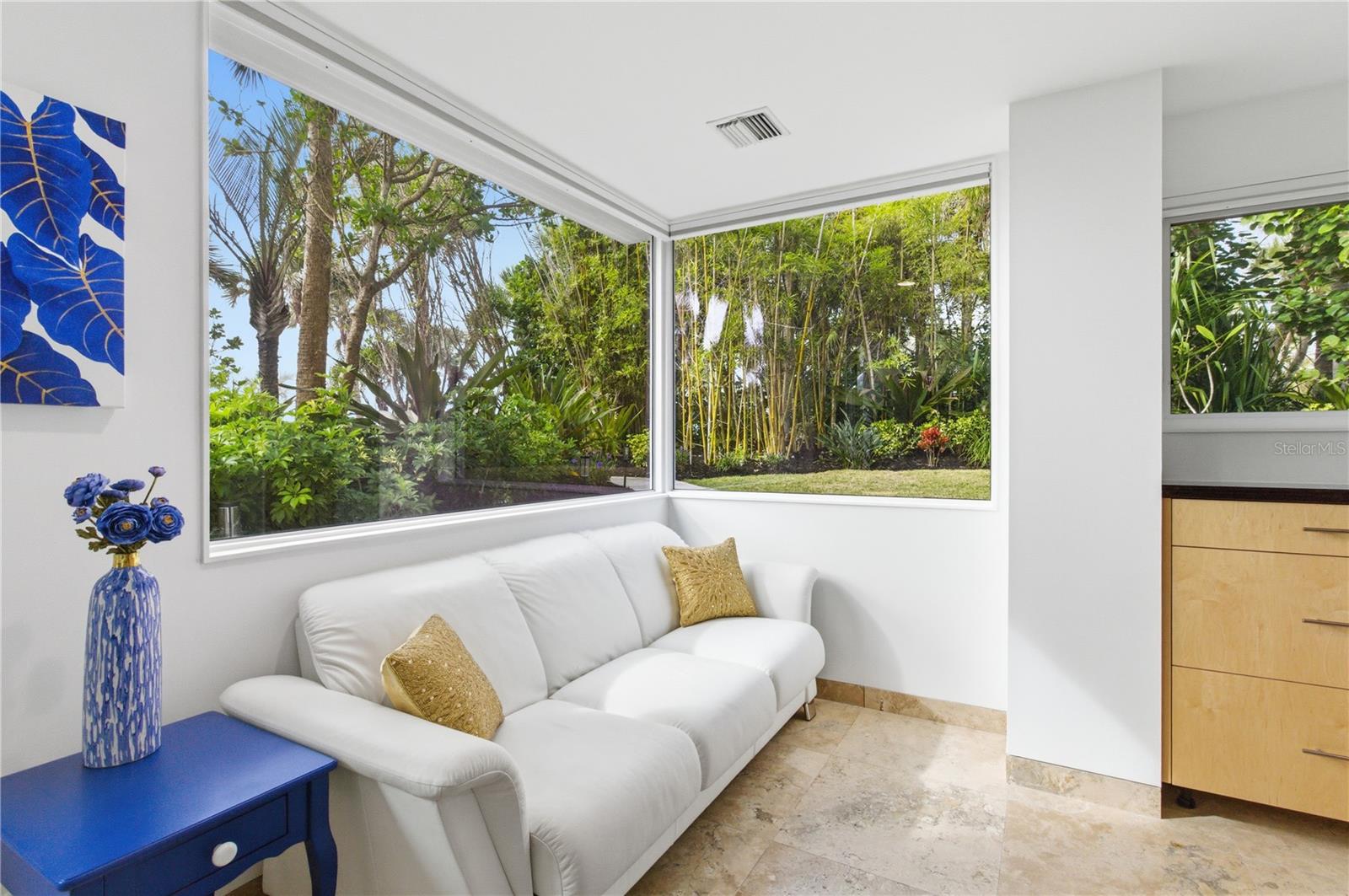 D6145314 Property Photo