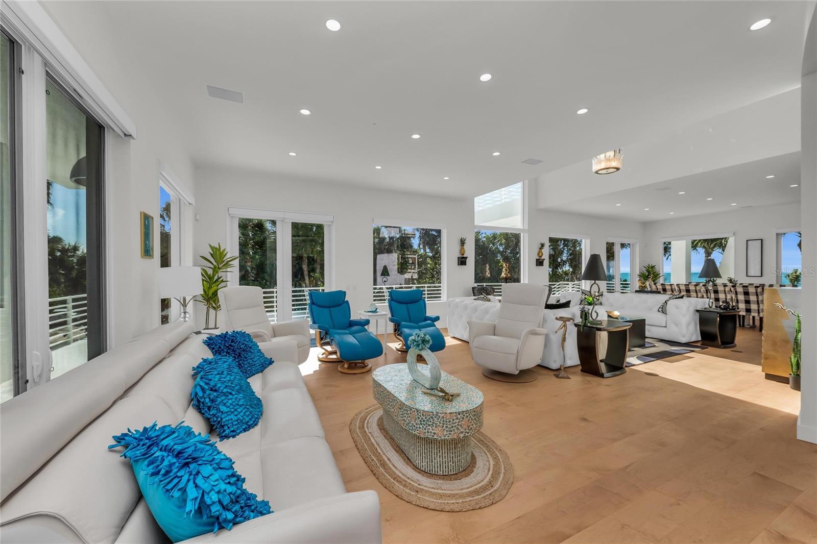 D6145314 Property Photo