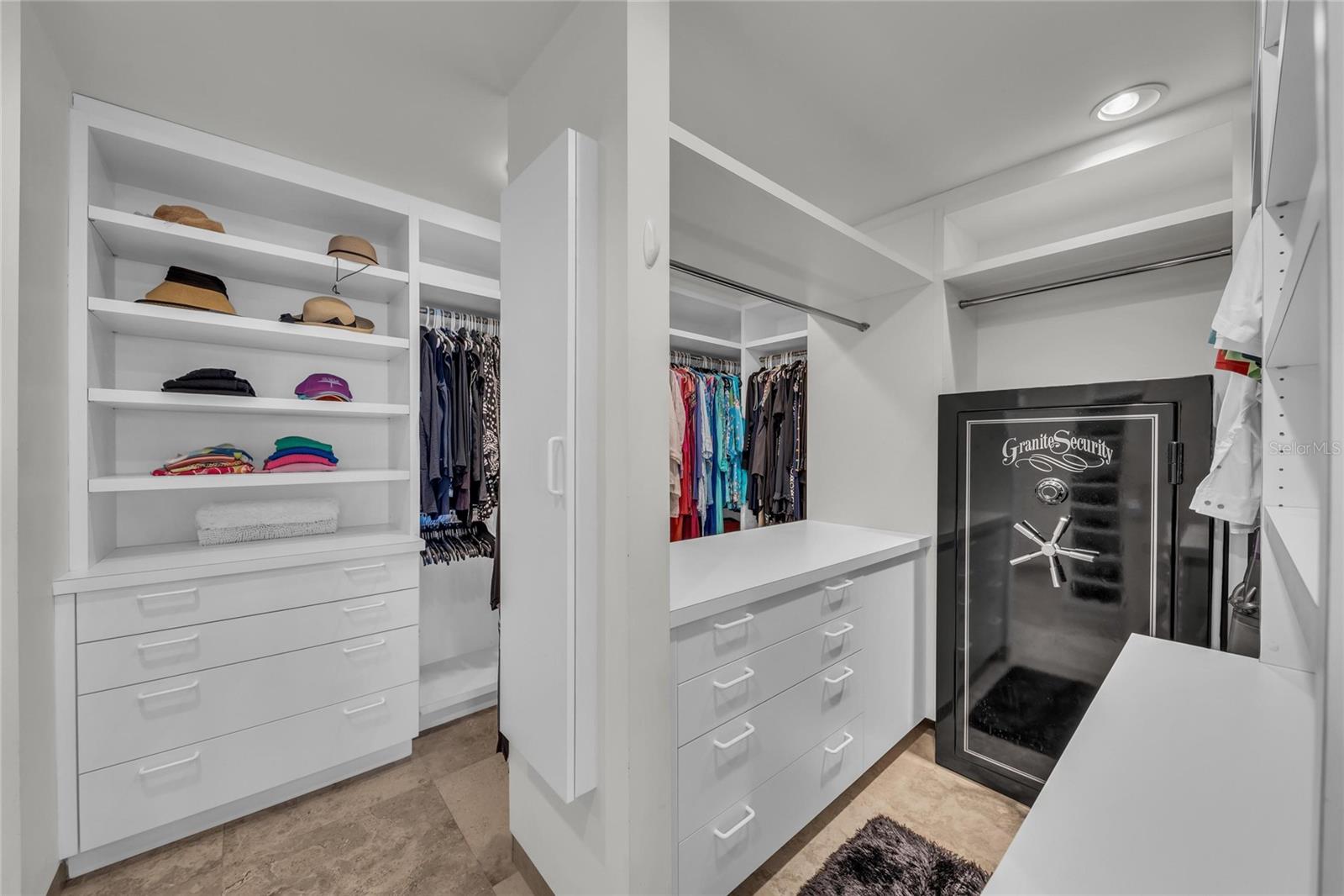 D6145314 Property Photo