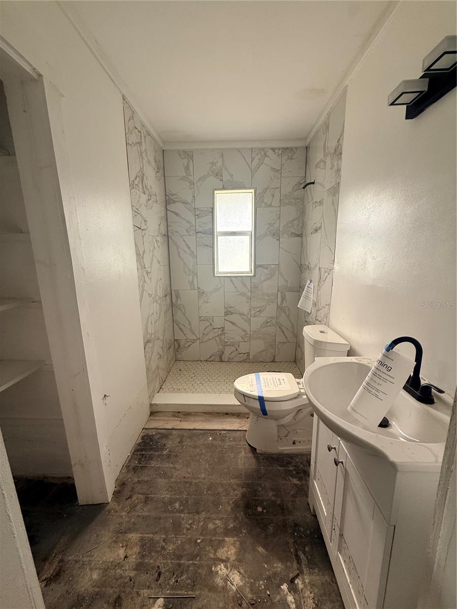 TB8458991 Property Photo