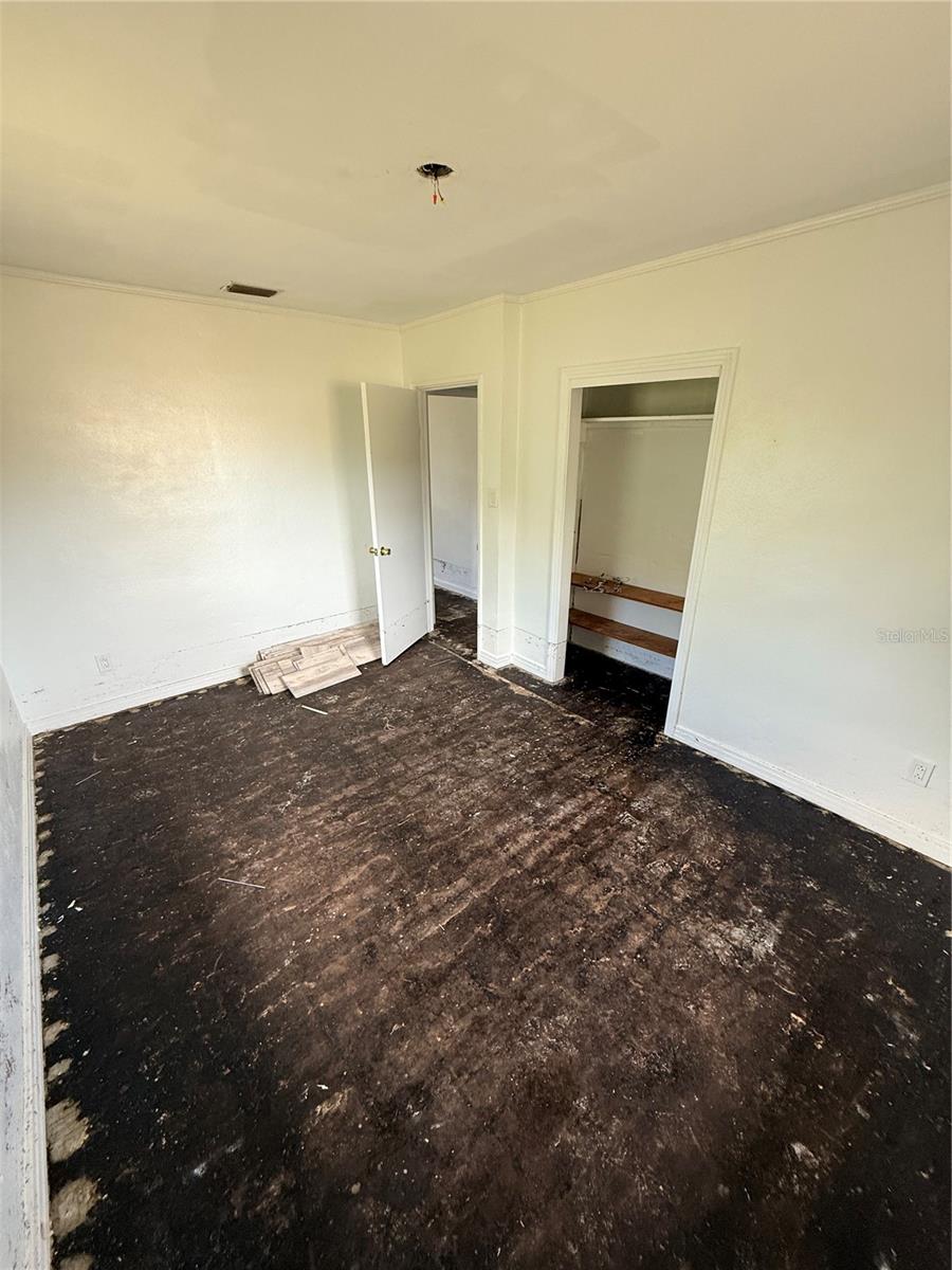 TB8458991 Property Photo