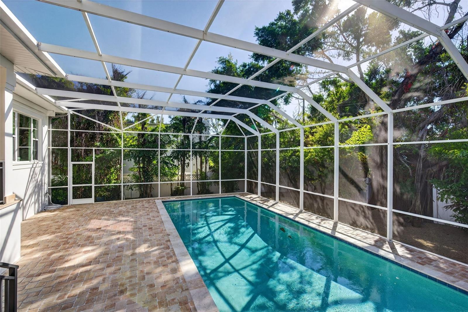 A4676231 Property Photo