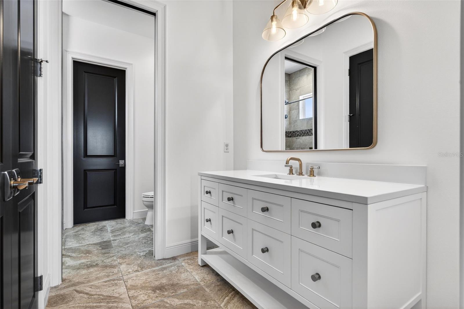 A4676231 Property Photo