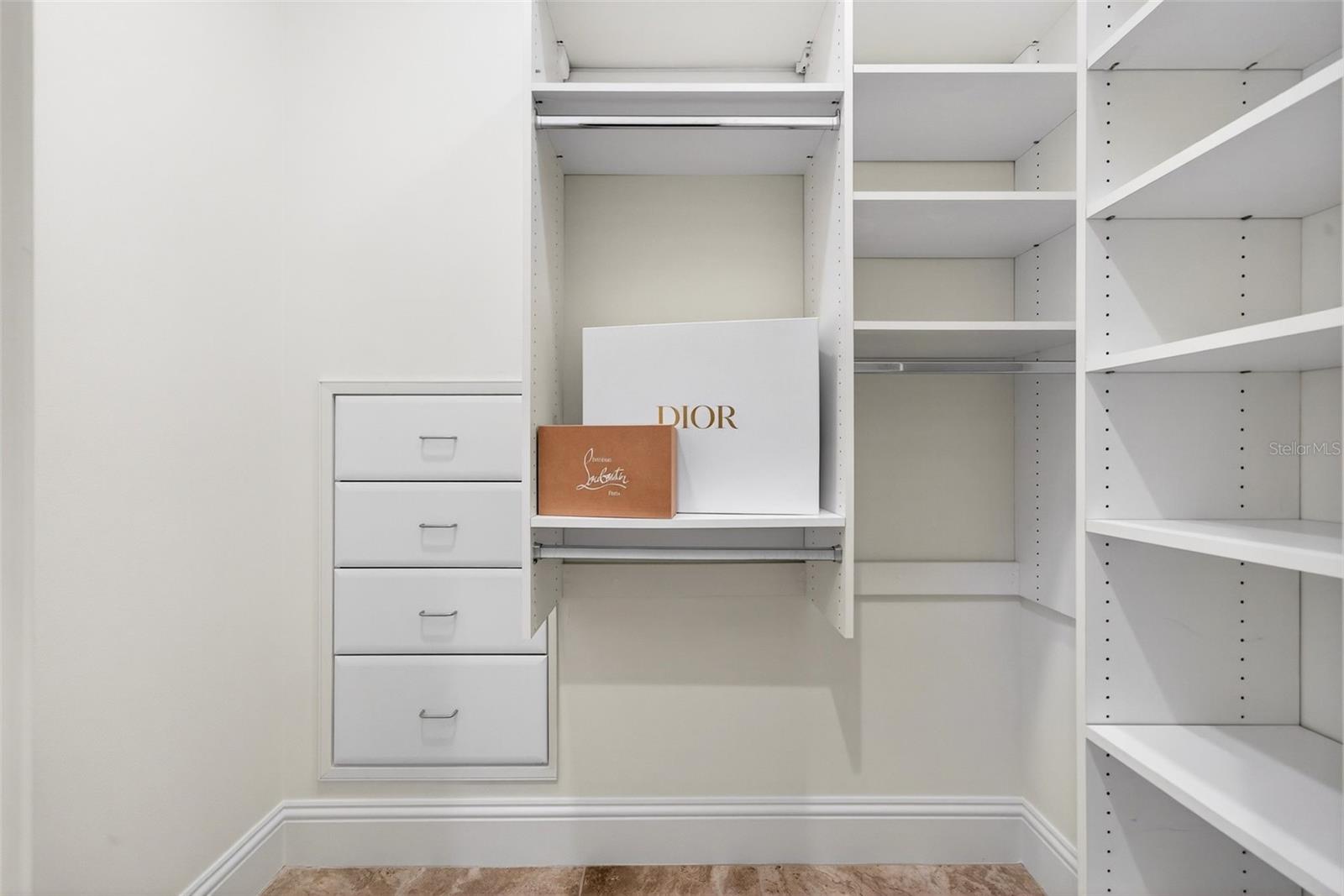 A4676231 Property Photo